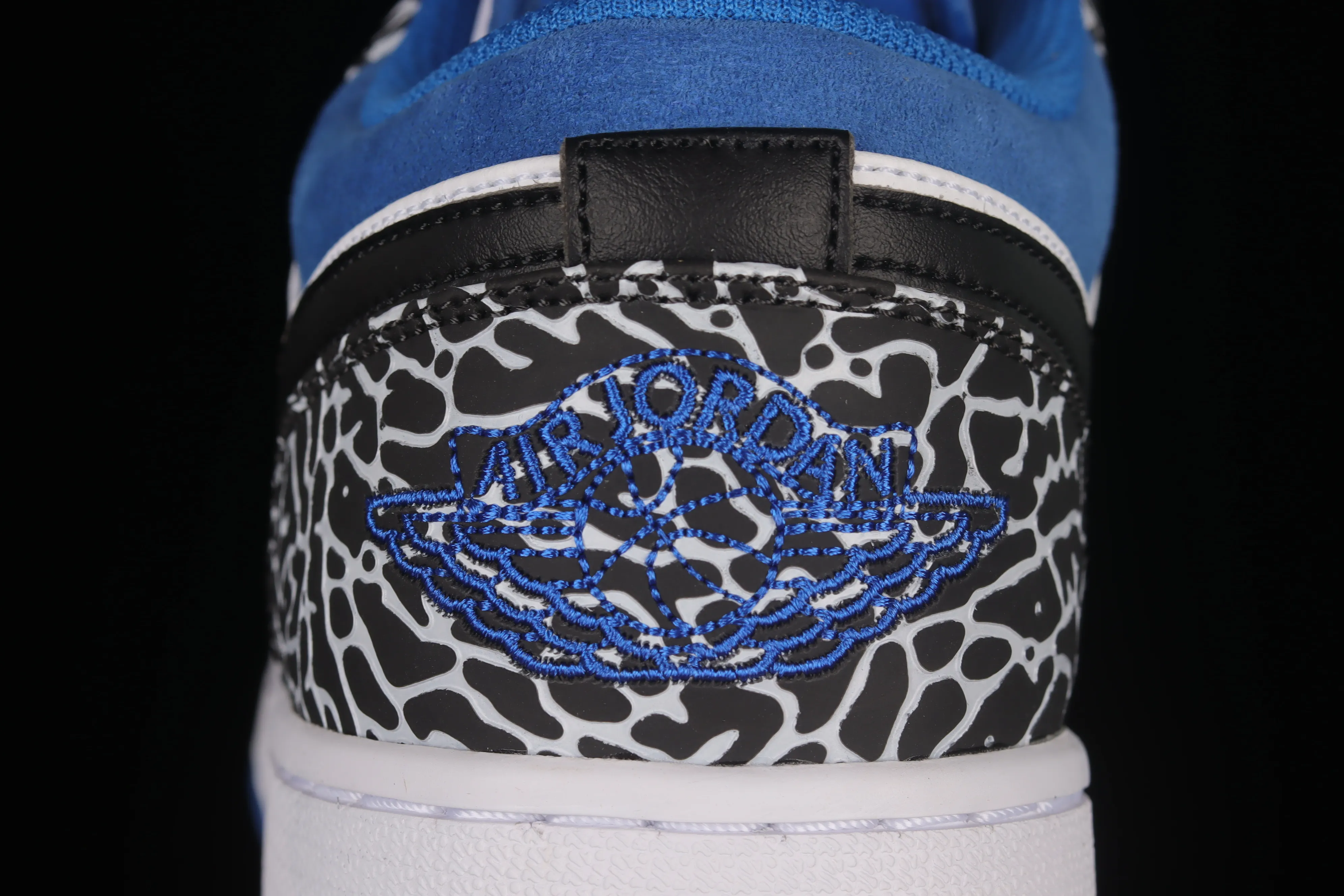 All categories Air Jordan Jordan series basketball shoes Air Jordan 1 Low Air Jordan 1 Low "True Blue" AJ1 Joe 1 burst white and blue color low-top basketball shoes DM1199-140